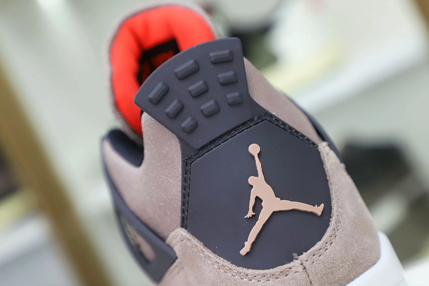 4 RETRO 'TAUPE JORDAN HAZE' AIR 0215